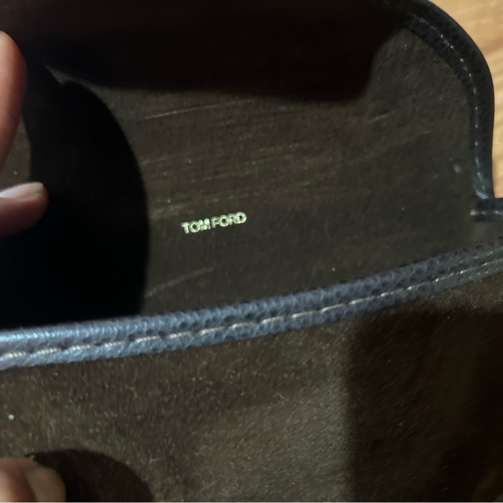 Tom Ford Tortoise Shell Designer Sunglasses - Picture 15 of 15